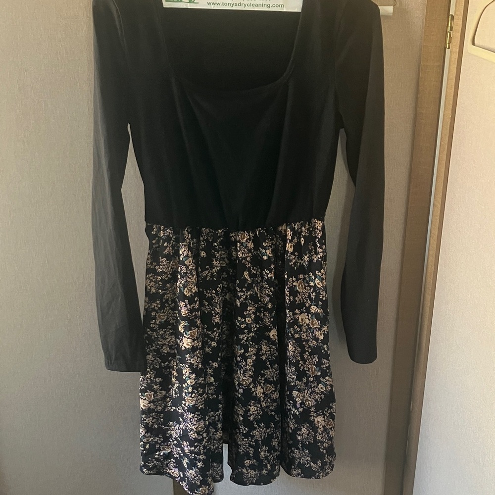FINAL MARKDOWN Shein Floral Black Dress xs